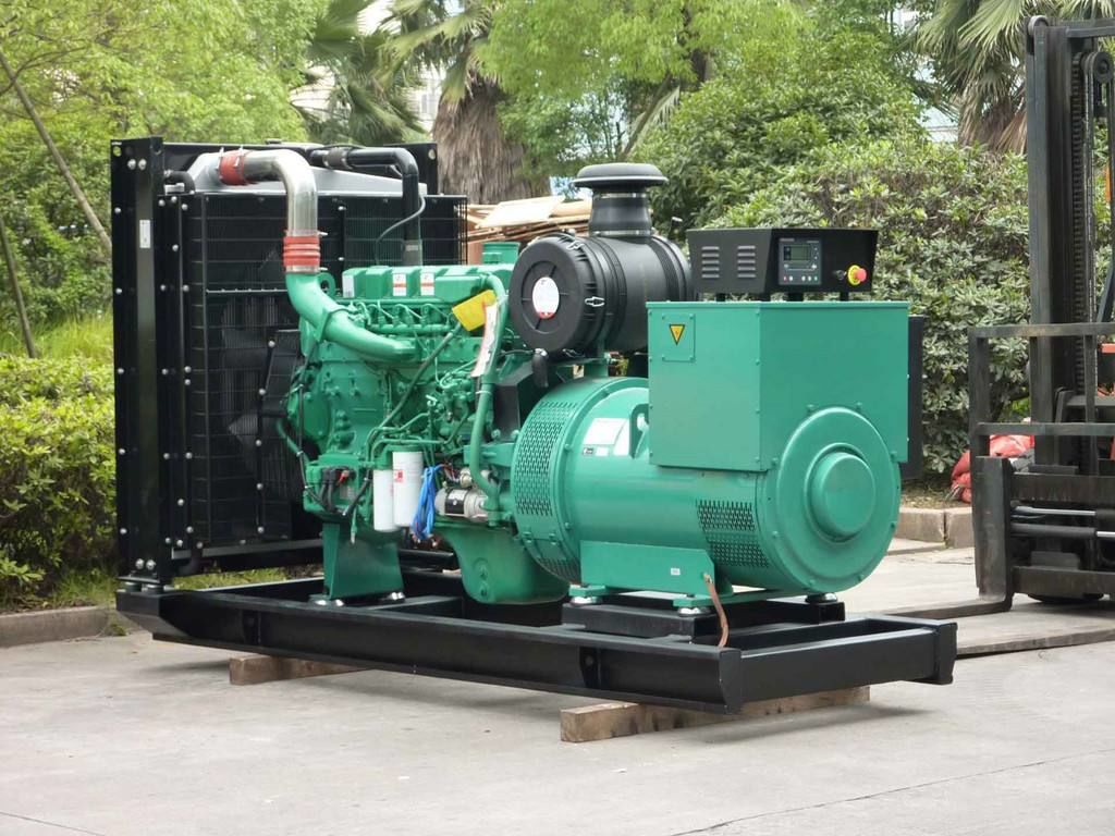 海口玉柴发电机YC6T550L-D21成功出厂